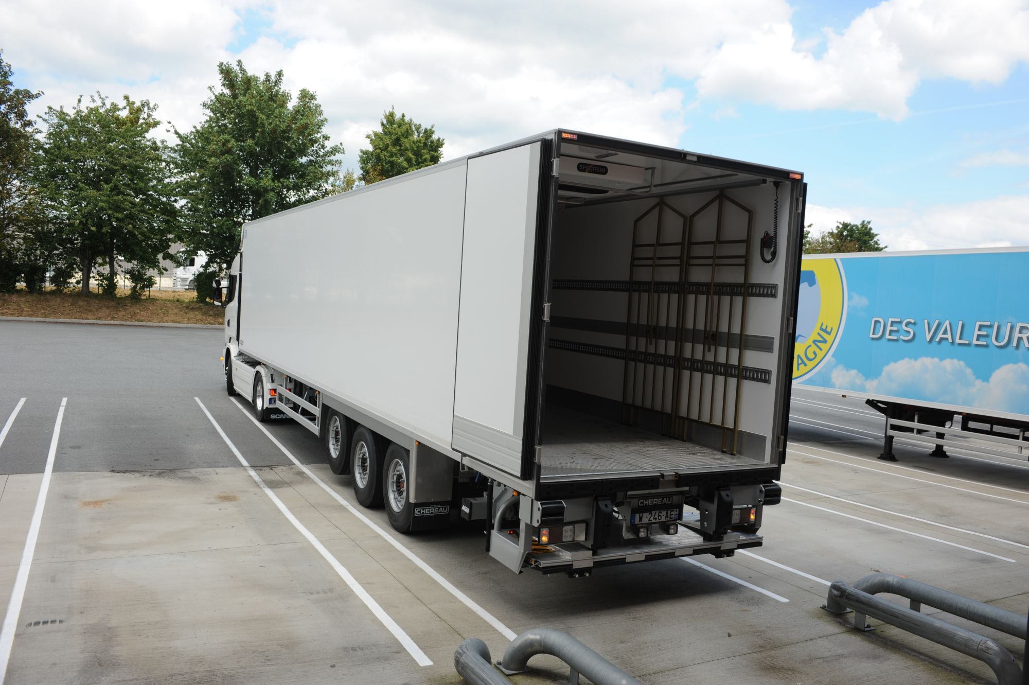 Copie de Véhicules utilitaires frigorifiques CHEREAU (10)